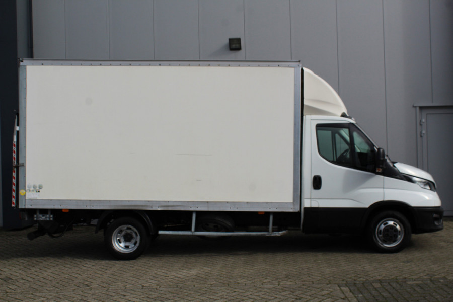 Iveco Daily 35C16H 2.3 410 Bakwagen + Laadklep, 3 Persoons, Airco, Elektrische lift, Cruise control, Bluetooth telefoonvoorb., bijrijdersbank