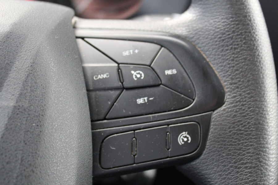 Iveco Daily 35C16H 2.3 410 Bakwagen + Laadklep, 3 Persoons, Airco, Elektrische lift, Cruise control, Bluetooth telefoonvoorb., bijrijdersbank