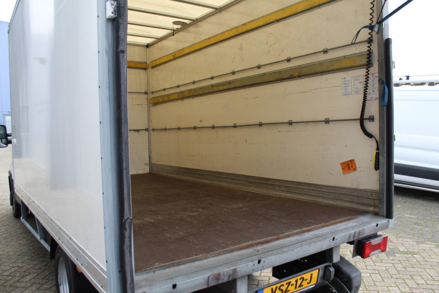 Iveco Daily 35C16H 2.3 410 Bakwagen + Laadklep, 3 Persoons, Airco, Elektrische lift, Cruise control, Bluetooth telefoonvoorb., bijrijdersbank
