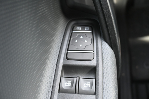 Mercedes-Benz eCitan 112 L1 51 kWh AC 22kW/DC 75kW, Climate controle, Smartphone integratiepakket