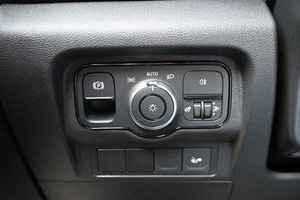 Mercedes-Benz eCitan 112 L1 51 kWh AC 22kW/DC 75kW, Climate controle, Smartphone integratiepakket