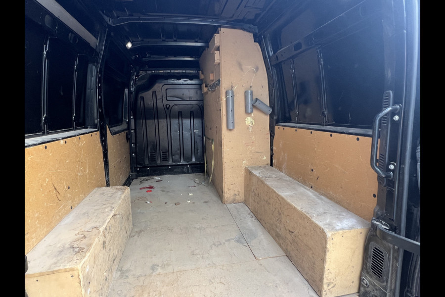 Renault Master T35 2.3 dCi 135 L2H2 Work Edition