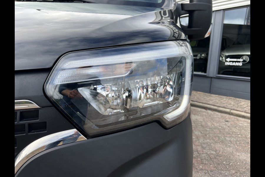 Renault Master T35 2.3 dCi 135 L2H2 Work Edition