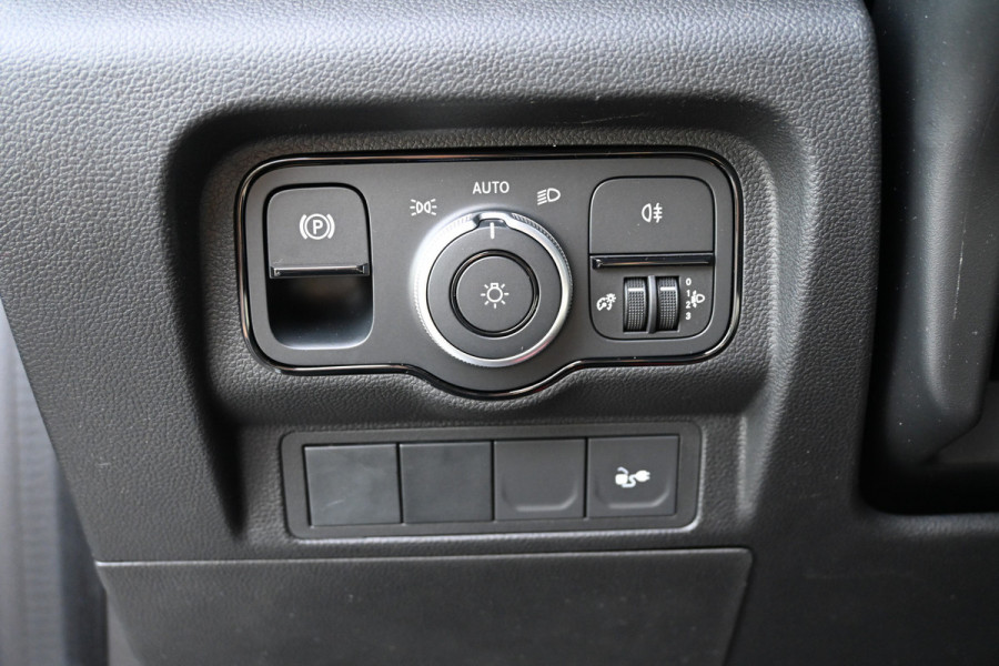 Mercedes-Benz eCitan 112 L1 51 kWh AC 22kW/DC 75kW, Climate controle, Smartphone integratiepakket