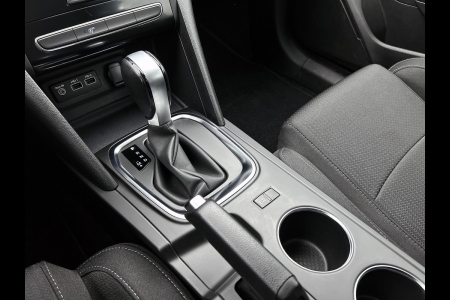 Renault Mégane Estate Automaat 1.3 TCe 141PK Zen / Trekhaak / 1700kg trekgewicht / Navigatie / Pdc.A / Airco-ecc./ Xenon / Apk nieuw