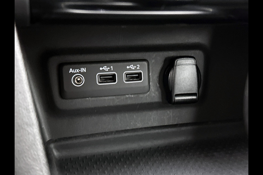 Renault Mégane Estate Automaat 1.3 TCe 141PK Zen / Trekhaak / 1700kg trekgewicht / Navigatie / Pdc.A / Airco-ecc./ Xenon / Apk nieuw