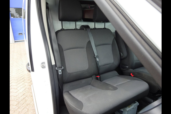 Renault Trafic 2.0 dCi 145 T29 L1H1 AUTOMAAT 2 X SCHUIFDEUR AIRCO NAVIGATIE 3ZITS CRUISE CONTROL