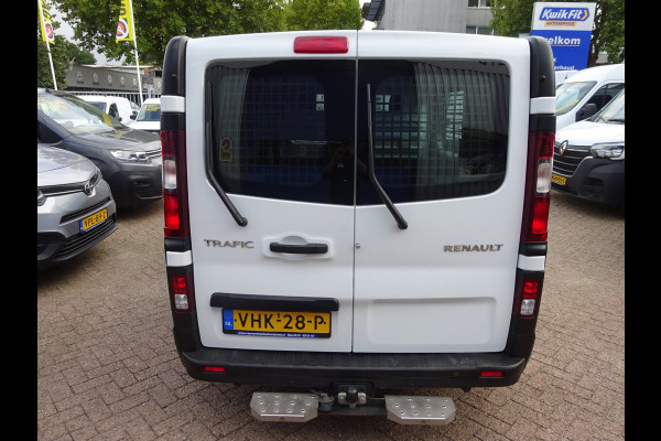 Renault Trafic 2.0 dCi 145 T29 L1H1 AUTOMAAT 2 X SCHUIFDEUR AIRCO NAVIGATIE 3ZITS CRUISE CONTROL