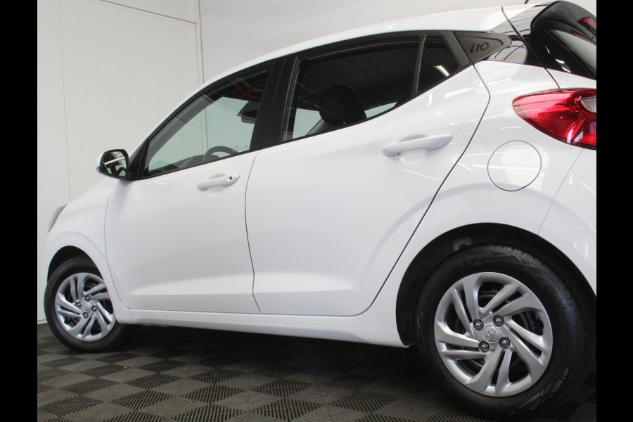 Hyundai i10 1.0 Comfort AIRCO | CRUISE | LED | DAB | CARPLAY | CV | ELRM | STB