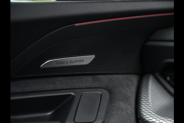 Audi Q5 E-Hybrid quattro 270KW S edition Competition | Panoramadak | 5 Jr Garantie | Luchtvering | B&O | 360 Camera | Adaptive Cruise | Memory Seat | Ambiance Interieur | Stoelverwarming V+A | Stuurverwarming | Trekhaak |
