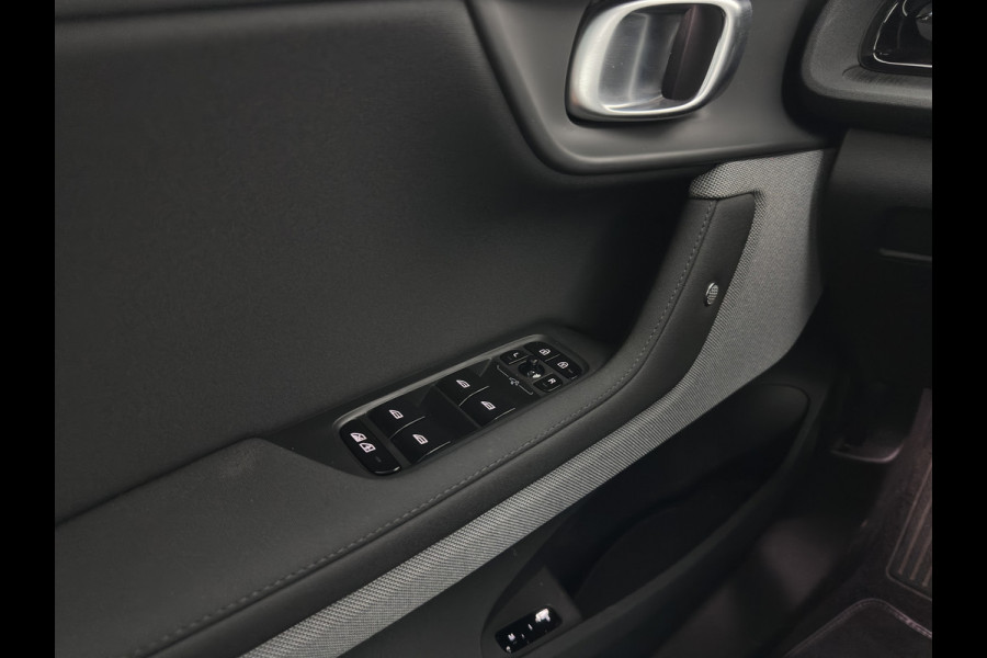 Polestar 2 Standard Range Single Motor 69 kWh [3-Fase-11kW] {SOH-90%} (INCL-BTW) Aut. *PANO | FULL-LED | MEMORY-PACK | CAMERA | KEYLESS | LANE-ASSIST | DIGI-COCKPIT | CARPLAY | DAB+ | HEATED-COMFORTSEATS | CRUISE | TOWBAR | 19''ALU*