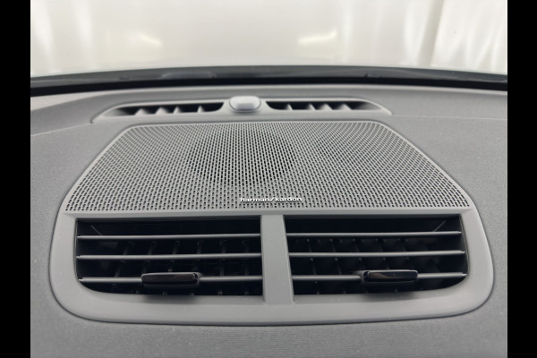 Polestar 2 Standard Range Single Motor 69 kWh [3-Fase-11kW] {SOH-90%} (INCL-BTW) Aut. *PANO | FULL-LED | MEMORY-PACK | CAMERA | KEYLESS | LANE-ASSIST | DIGI-COCKPIT | CARPLAY | DAB+ | HEATED-COMFORTSEATS | CRUISE | TOWBAR | 19''ALU*
