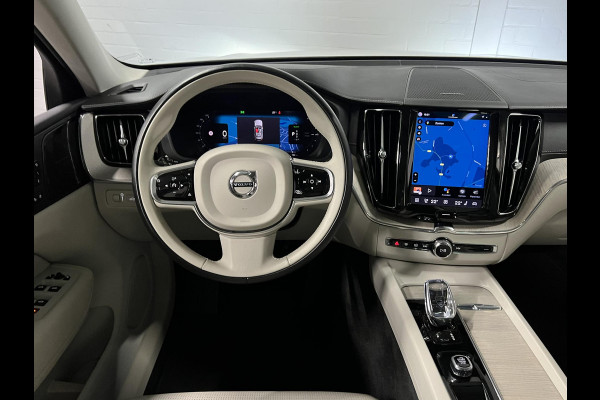 Volvo XC60 2.0 T6 Plug-in hybrid AWD Inscription Expression Luchtvering | Trekhaak | Stoel ventilatie | Massage | Open dak | Adapt. cruise | Stuur-/stoelverwarming | Memory