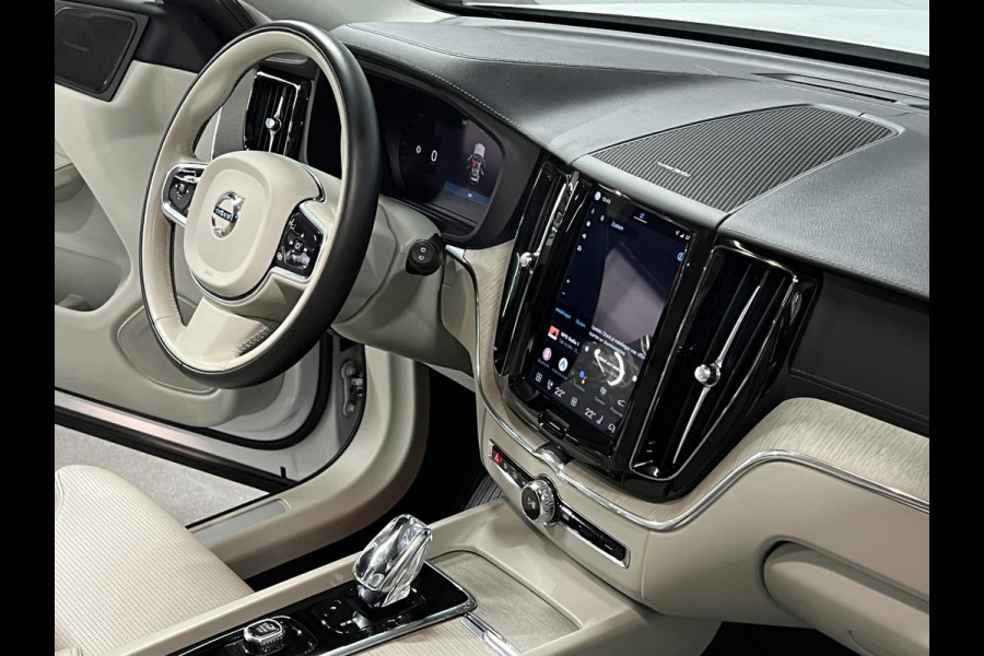 Volvo XC60 2.0 T6 Plug-in hybrid AWD Inscription Expression Luchtvering | Trekhaak | Stoel ventilatie | Massage | Open dak | Adapt. cruise | Stuur-/stoelverwarming | Memory