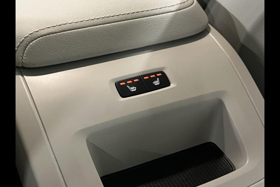 Volvo XC60 2.0 T6 Plug-in hybrid AWD Inscription Expression Luchtvering | Trekhaak | Stoel ventilatie | Massage | Open dak | Adapt. cruise | Stuur-/stoelverwarming | Memory