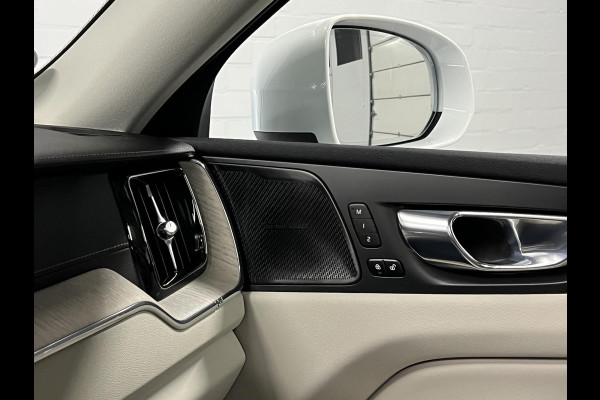 Volvo XC60 2.0 T6 Plug-in hybrid AWD Inscription Expression Luchtvering | Trekhaak | Stoel ventilatie | Massage | Open dak | Adapt. cruise | Stuur-/stoelverwarming | Memory