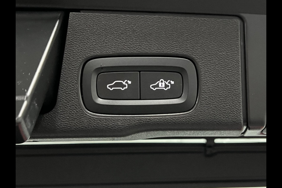Volvo XC60 2.0 T6 Plug-in hybrid AWD Inscription Expression Luchtvering | Trekhaak | Stoel ventilatie | Massage | Open dak | Adapt. cruise | Stuur-/stoelverwarming | Memory
