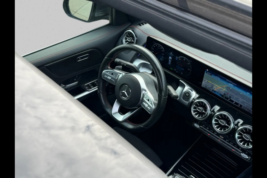 Mercedes-Benz EQB 250 AMG Line 7p. 67 kWh 93% SoH(NL-auto, 1e Eig, Dealer OndH, Panorama, SfeerV, Carplay, Camera, StoelV, Etc)