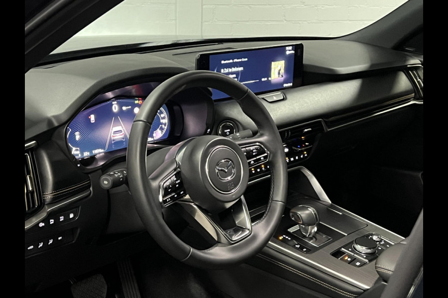 Mazda CX-80 2.5 e-SkyActiv PHEV Homura Plus 7 persoons | Open dak | Adapt. Cruise | Stoelventilatie | Stuur-/Stoelverwarming | 360 camera | Head-up | Carplay | Bose sound | Memory