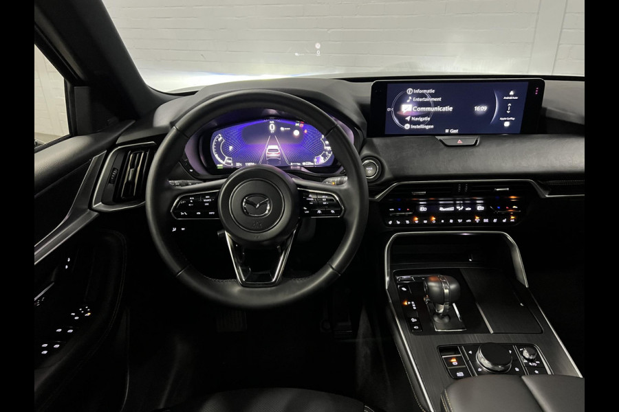Mazda CX-80 2.5 e-SkyActiv PHEV Homura Plus 7 persoons | Open dak | Adapt. Cruise | Stoelventilatie | Stuur-/Stoelverwarming | 360 camera | Head-up | Carplay | Bose sound | Memory