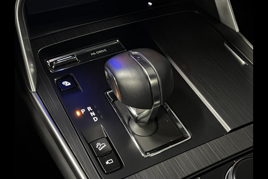 Mazda CX-80 2.5 e-SkyActiv PHEV Homura Plus 7 persoons | Open dak | Adapt. Cruise | Stoelventilatie | Stuur-/Stoelverwarming | 360 camera | Head-up | Carplay | Bose sound | Memory