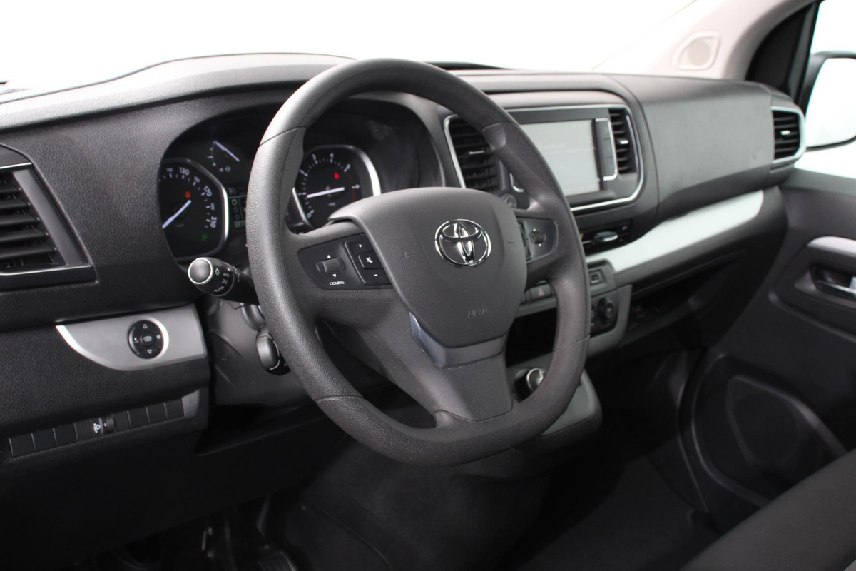 Toyota Proace Shuttle 2.0 145pk L3H1 Automaat Cool 9persoons PERSONENBUS Climate Control Camera Dab Adaptive Cruise Control Stoelverwarming Lichtmetalen velgen