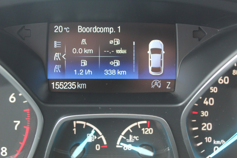Ford Kuga 1.5 150 pk EcoBoost Titanium Mooie, chique en luxe Ford Kuga, hoge in- en uitstap ! Trekhaak, Climate Controle, Cruise Controle