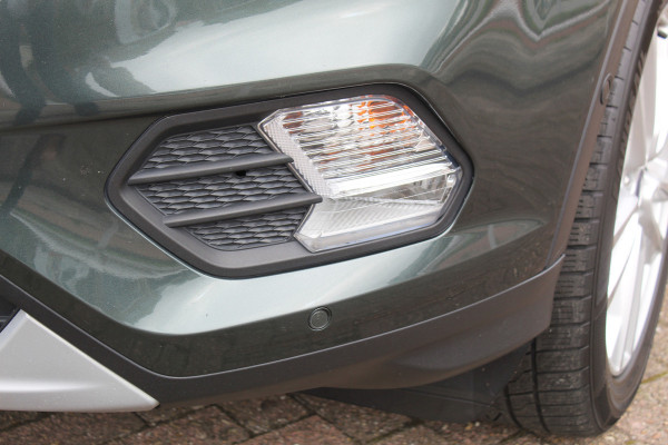 Ford Kuga 1.5 150 pk EcoBoost Titanium Mooie, chique en luxe Ford Kuga, hoge in- en uitstap ! Trekhaak, Climate Controle, Cruise Controle