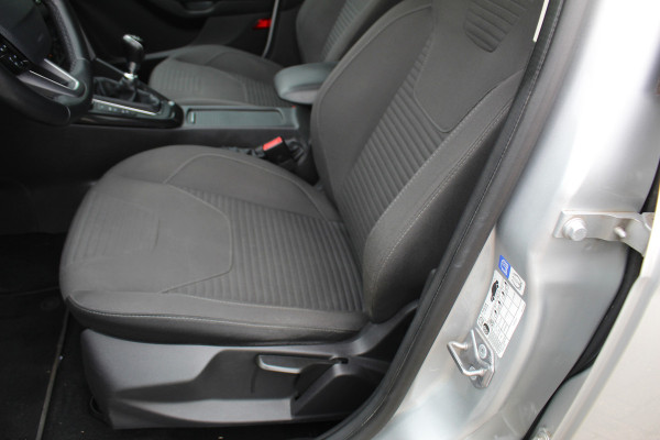 Ford FOCUS Wagon 1.0 125PK Titanium Uiterst nette wagen ! Trekhaak, Pdc, Navigatie, Cuise Controle,