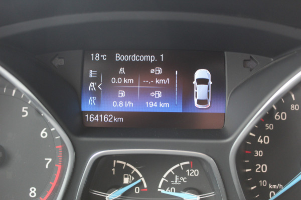 Ford FOCUS Wagon 1.0 125PK Titanium Uiterst nette wagen ! Trekhaak, Pdc, Navigatie, Cuise Controle,