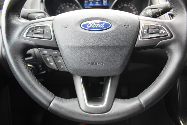 Ford FOCUS Wagon 1.0 125PK Titanium Uiterst nette wagen ! Trekhaak, Pdc, Navigatie, Cuise Controle,