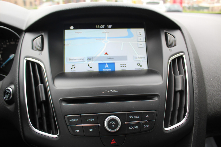 Ford FOCUS Wagon 1.0 125PK Titanium Uiterst nette wagen ! Trekhaak, Pdc, Navigatie, Cuise Controle,