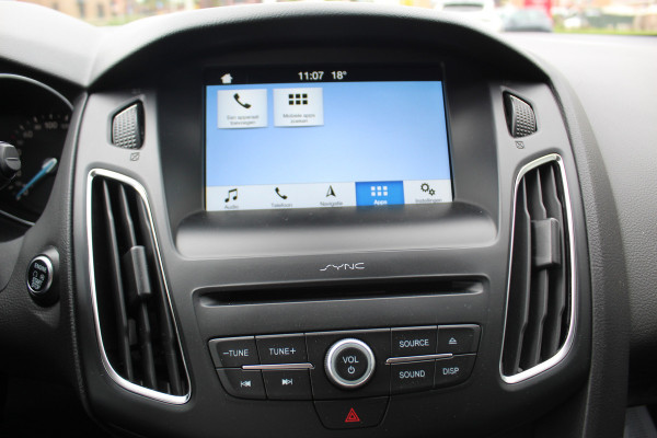 Ford FOCUS Wagon 1.0 125PK Titanium Uiterst nette wagen ! Trekhaak, Pdc, Navigatie, Cuise Controle,