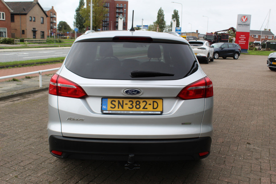 Ford FOCUS Wagon 1.0 125PK Titanium Uiterst nette wagen ! Trekhaak, Pdc, Navigatie, Cuise Controle,