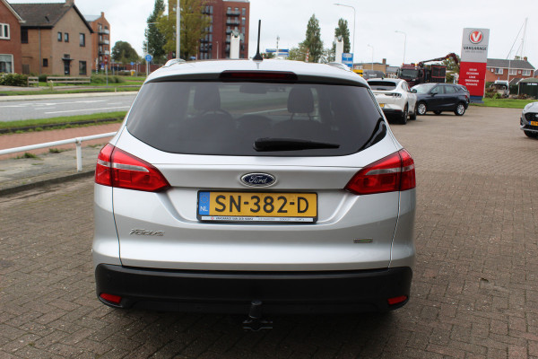Ford FOCUS Wagon 1.0 125PK Titanium Uiterst nette wagen ! Trekhaak, Pdc, Navigatie, Cuise Controle,