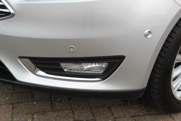 Ford FOCUS Wagon 1.0 125PK Titanium Uiterst nette wagen ! Trekhaak, Pdc, Navigatie, Cuise Controle,
