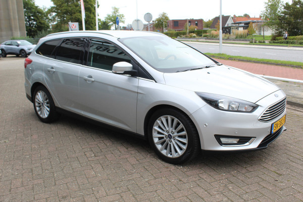 Ford FOCUS Wagon 1.0 125PK Titanium Uiterst nette wagen ! Trekhaak, Pdc, Navigatie, Cuise Controle,