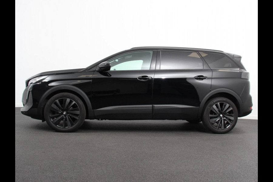 Peugeot 5008 1.2 PureTech 130pk Automaat GT Black Pack 7 zit Navigatie Apple CarPlay Android Camera Parkeerhulp Adaptive Cruise Control Stoelverwarming Electrische achterklep Climate Control Lichtmetalen velgen
