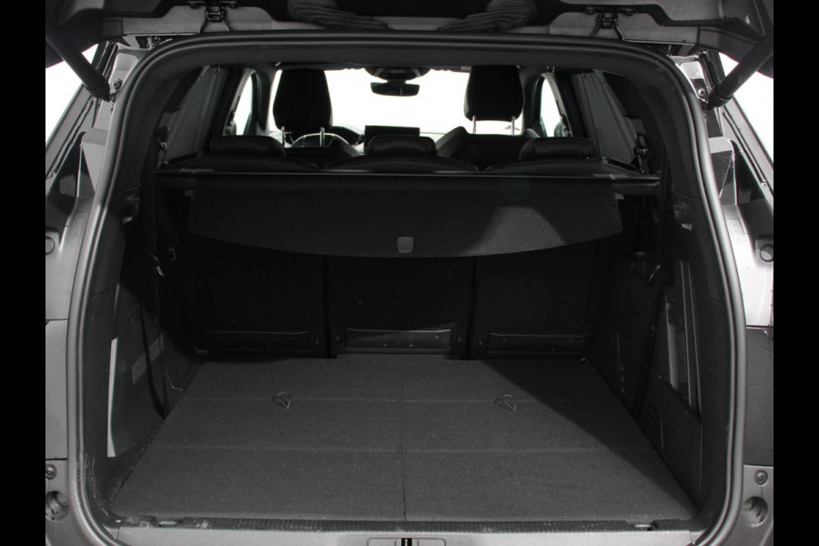 Peugeot 5008 1.2 PureTech 130pk Automaat GT Black Pack 7 zit Navigatie Apple CarPlay Android Camera Parkeerhulp Adaptive Cruise Control Stoelverwarming Electrische achterklep Climate Control Lichtmetalen velgen