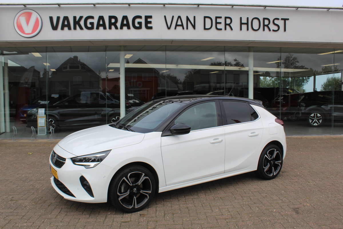 Opel Corsa 1.2 GS Line 100PK TURBO In nieuwstaat verkerende Opel Corsa ! Autm. airco, cruise cntrl, lane assist, panoramadak, verwarmde stoelen, LM wielen, camera, pdc v+a, navigatie by Apple Carplay/Android auto, metallic, LED verl. etc.