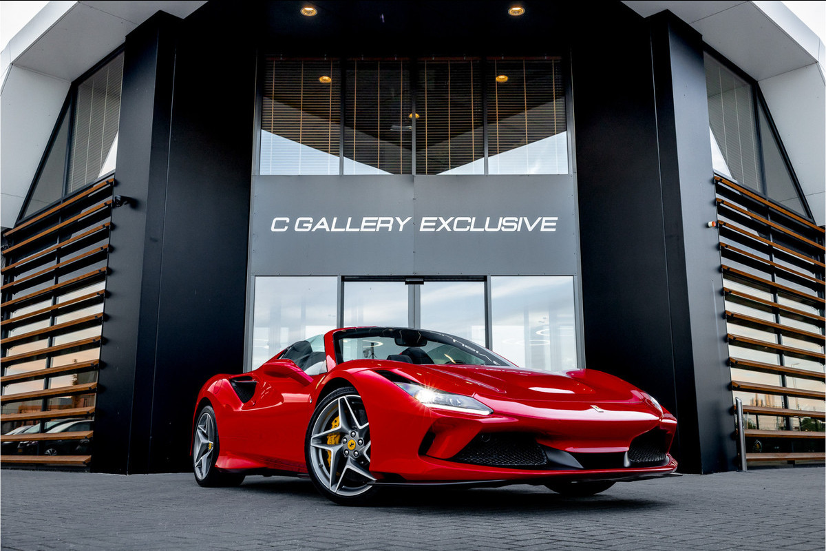 Ferrari F8 Spider 3.9 V8 HELE - Passenger Display | Lift | Carbon