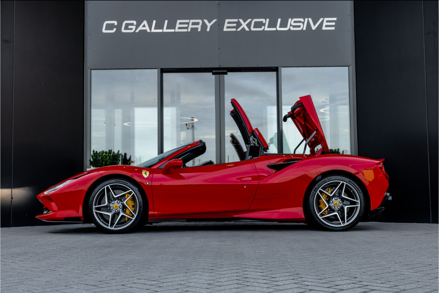 Ferrari F8 Spider 3.9 V8 HELE - Passenger Display | Lift | Carbon