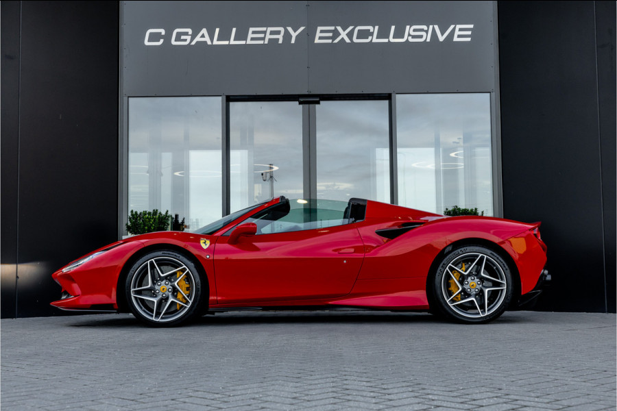 Ferrari F8 Spider 3.9 V8 HELE - Passenger Display | Lift | Carbon