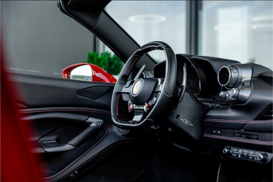 Ferrari F8 Spider 3.9 V8 HELE - Passenger Display | Lift | Carbon