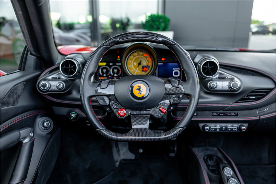 Ferrari F8 Spider 3.9 V8 HELE - Passenger Display | Lift | Carbon