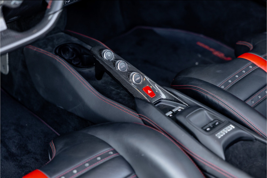 Ferrari F8 Spider 3.9 V8 HELE - Passenger Display | Lift | Carbon