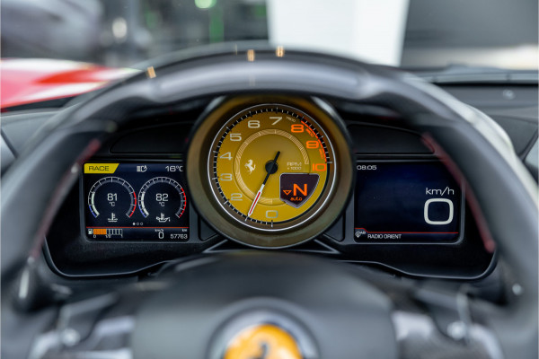 Ferrari F8 Spider 3.9 V8 HELE - Passenger Display | Lift | Carbon