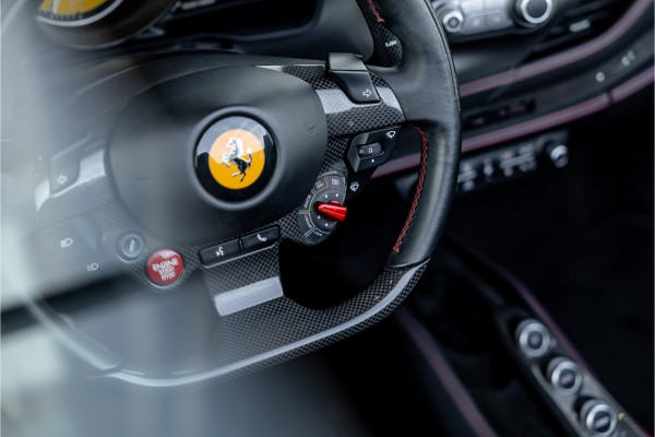 Ferrari F8 Spider 3.9 V8 HELE - Passenger Display | Lift | Carbon