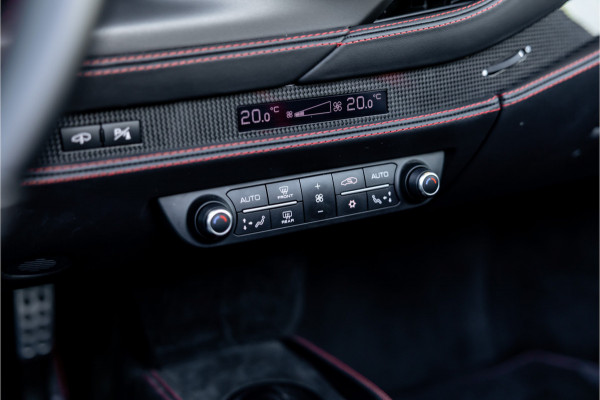 Ferrari F8 Spider 3.9 V8 HELE - Passenger Display | Lift | Carbon