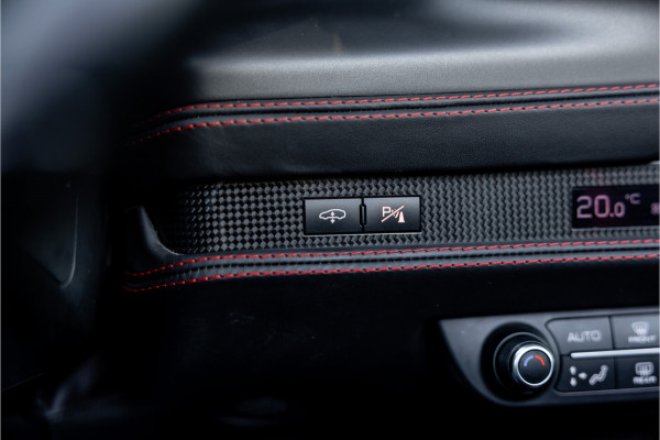 Ferrari F8 Spider 3.9 V8 HELE - Passenger Display | Lift | Carbon
